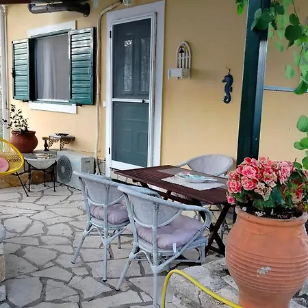 Casa Nonna Traditional Дом отдыха Ozias
